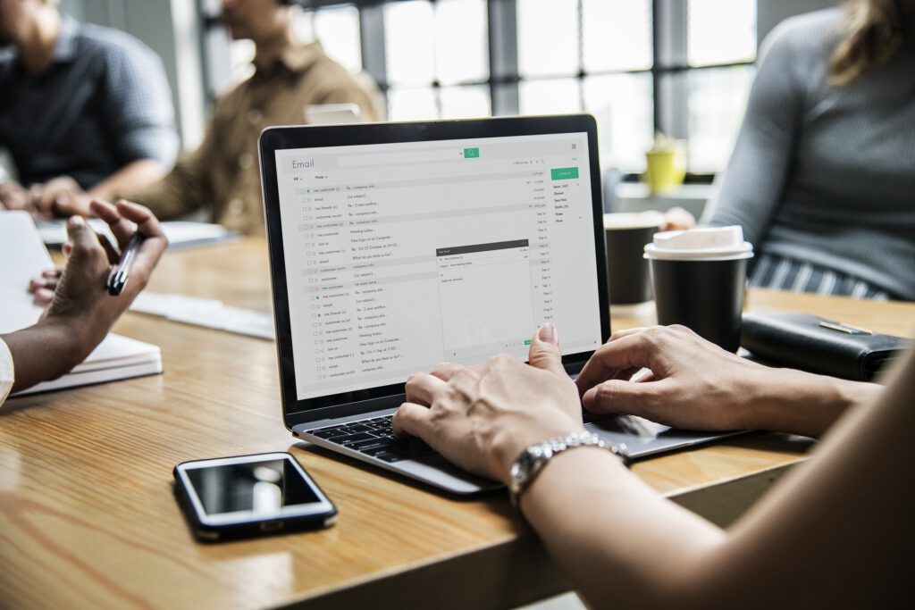 6 Tips for Effective Messaging That Leads to Meaningful Relationships