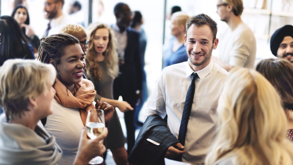4 Sneaky Ways You Can Use Psychology to Get What You Want From a Conversation