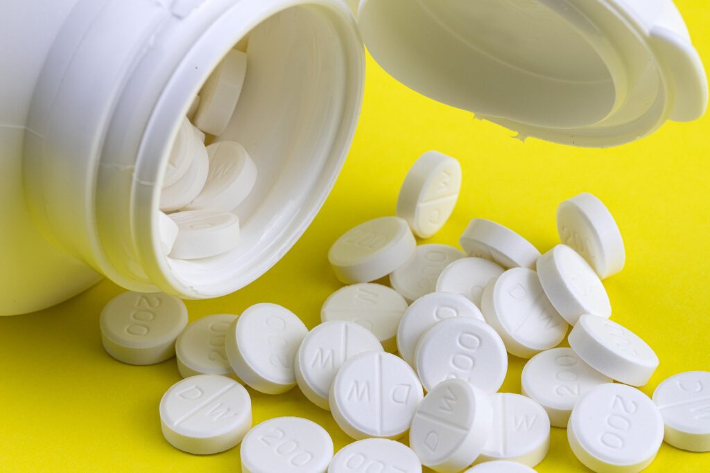Pfizer says COVID-19 pill cut hospital, death risk by 90%
